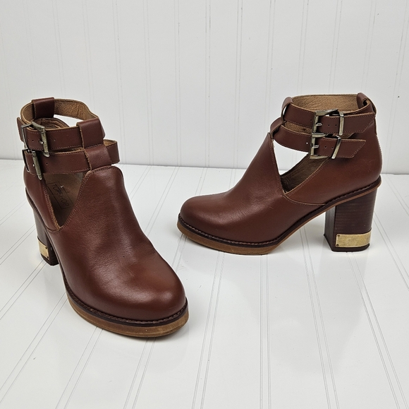Topshop Brown Heeled Cutout Ankle Boots - Picture 1 of 11